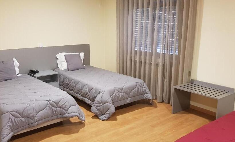 חדר משפחתי, Jorge V