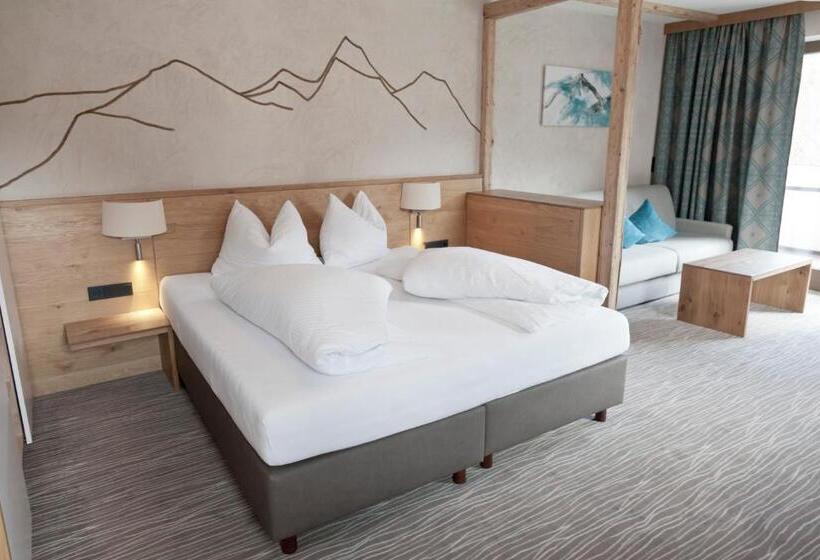 Полулюкс Вид на Горы, Mozart