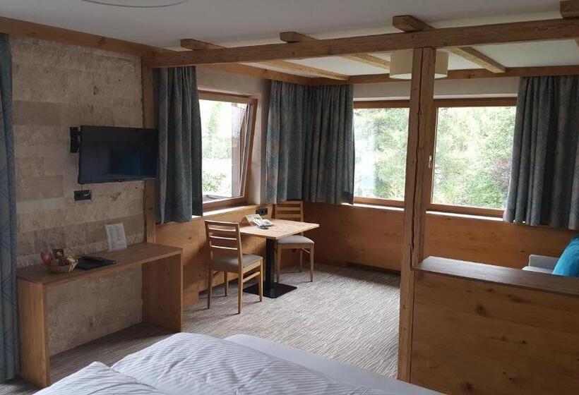 Полулюкс Вид на Горы, Mozart