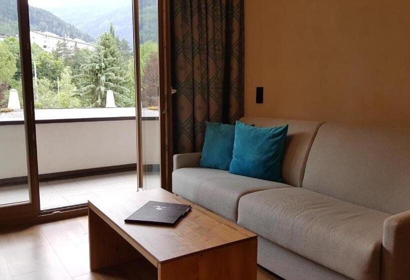 Полулюкс Вид на Горы, Mozart