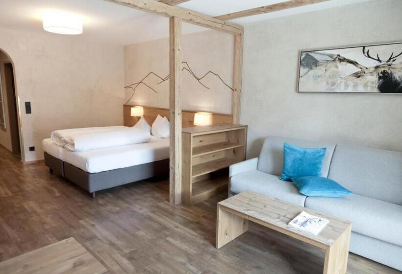 Полулюкс Вид на Горы, Mozart