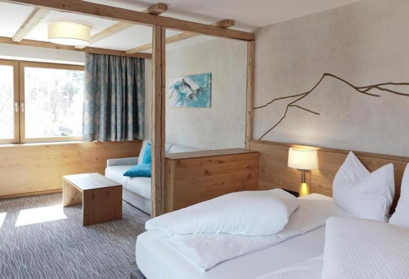 Номер Deluxe с Балконом, Mozart