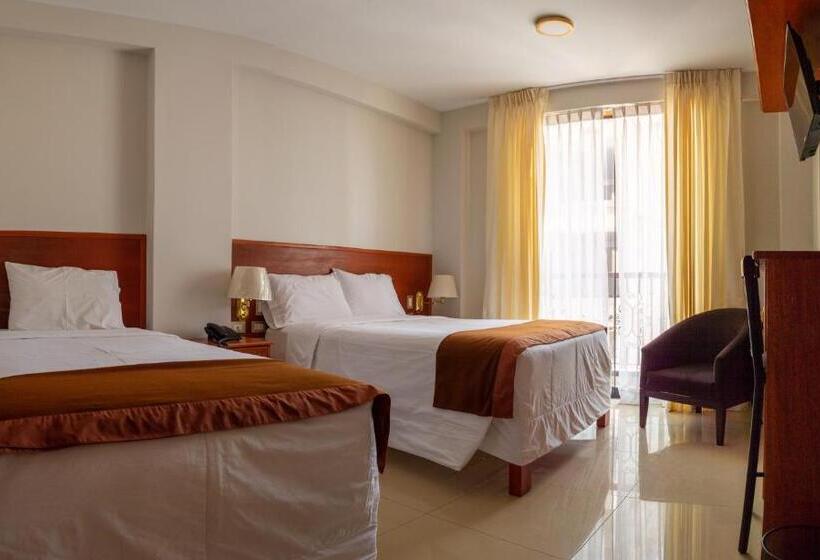 חדר בסיסי לשלושה, Retama