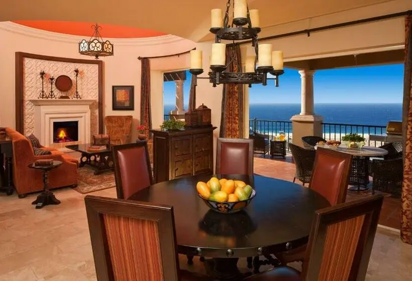 Talo 3 Makuuhuonetta, Quivira Los Cabos Condos & Homes Vacation Rentals