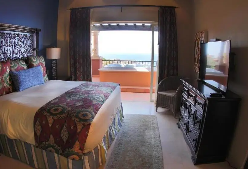 Talo 3 Makuuhuonetta, Quivira Los Cabos Condos & Homes Vacation Rentals