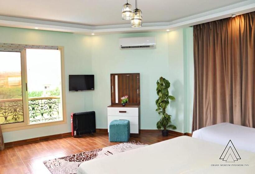 اتاق سوپریور سه تخته, Luca Pyramids Inn