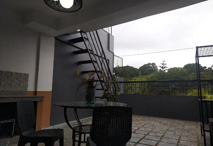 デラックスルーム, Jil S Apartelle
