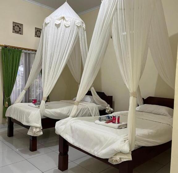 חדר סטנדרט עם מרפסת, Red Roses Guest House By Balitrees