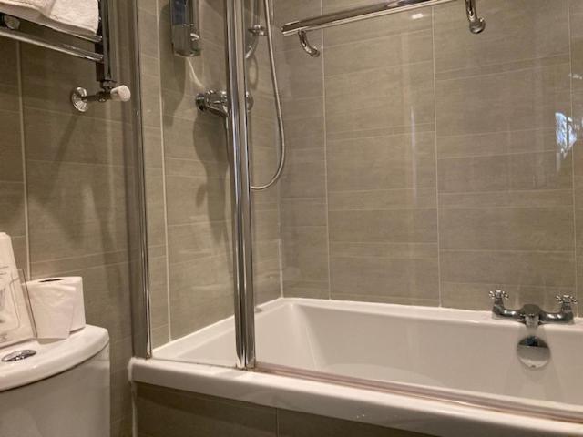 غرفة قياسية سرير كينج, The Capri Guesthouse