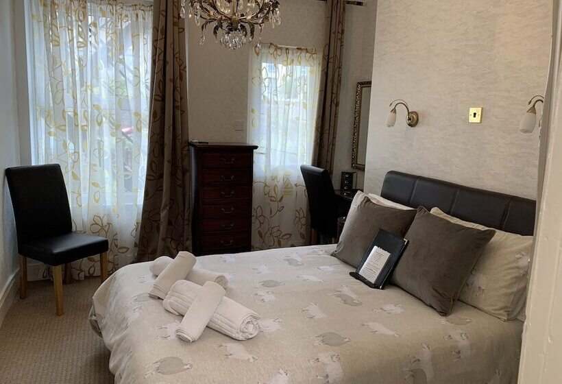 غرفة قياسية سرير كينج, The Capri Guesthouse