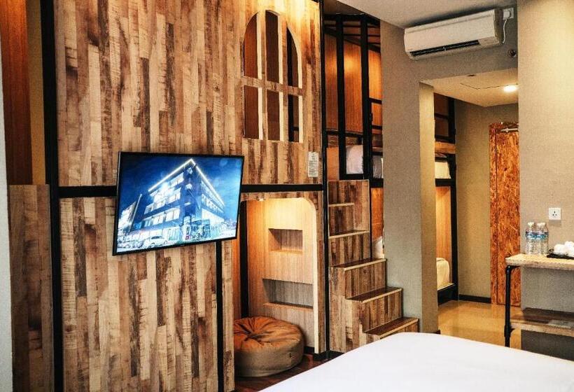 Семейный Номер, All Nite & Day Palembang Veteran