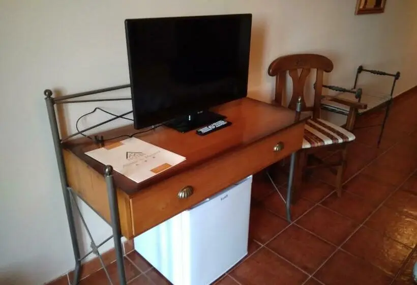 身障者適用スタンダードルーム, Alonso De Monroy