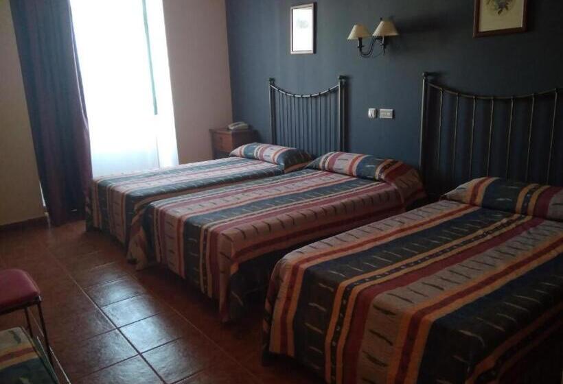 Семейный Номер Deluxe, Alonso De Monroy