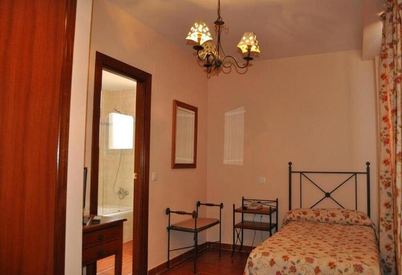 Номер Стандарт Индивидуальный, Alonso De Monroy