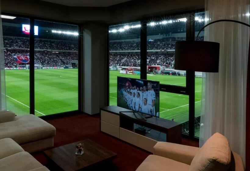 آپارتمان سوپریور 1 خوابه, Arena