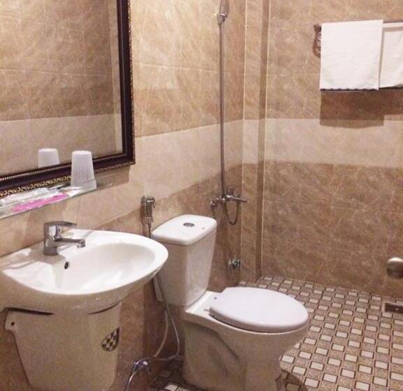 اتاق لوکس سه تخته, Bắc Nam