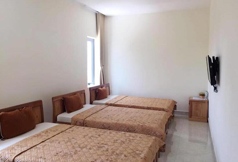 اتاق استاندارد سه نفره, Bắc Nam