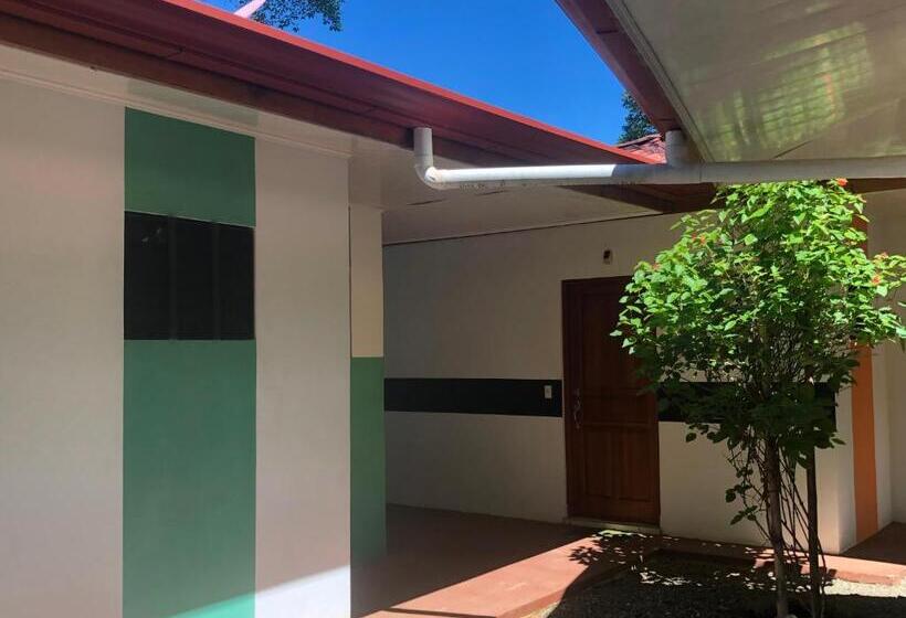 جناح, Casa Del Toucan