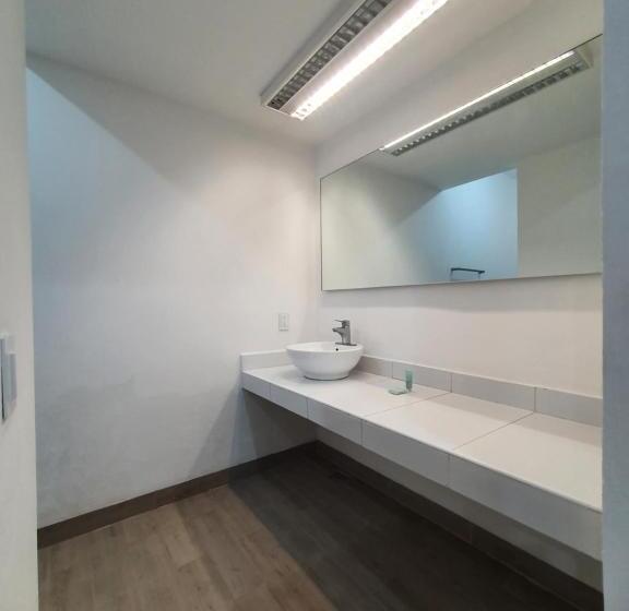 اتاق لوکس, Du