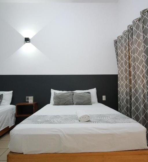 Economy Quadruple Room, Du