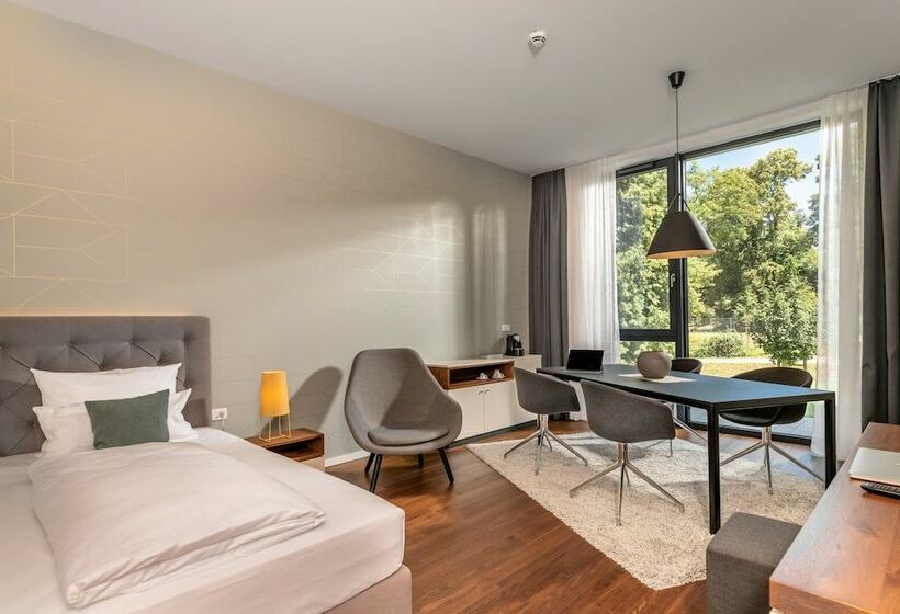 スタンダードシングルルーム, Melchior Park