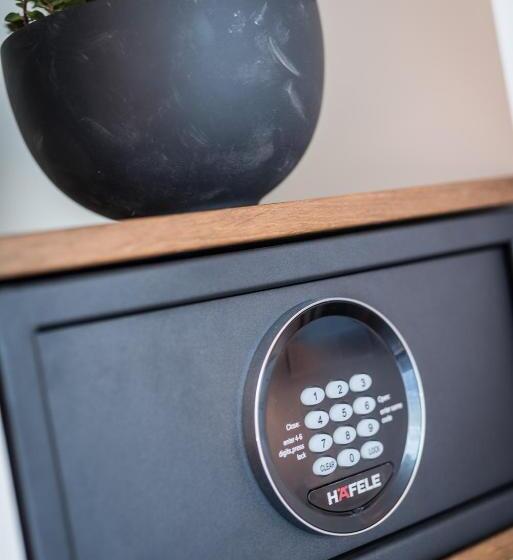 エクゼクティブルーム, Melchior Park