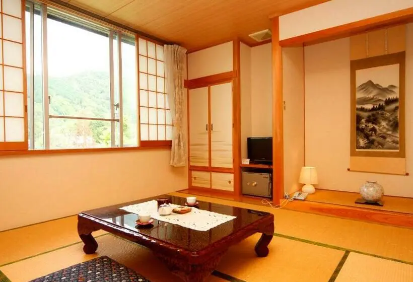スタンダード４人部屋, Komao