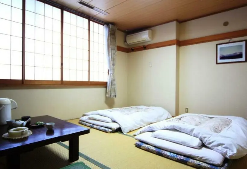 スタンダード４人部屋, Komao