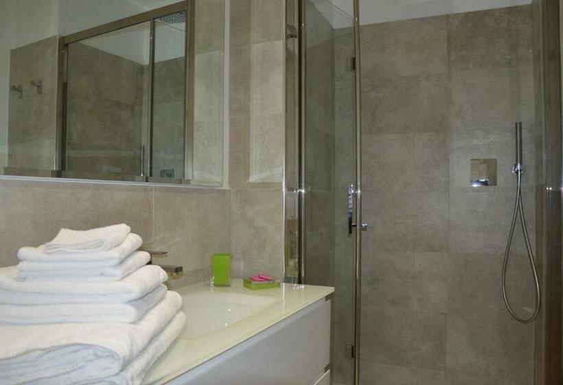 اتاق لوکس با تخت بزرگ, Acque Del Velino B&b