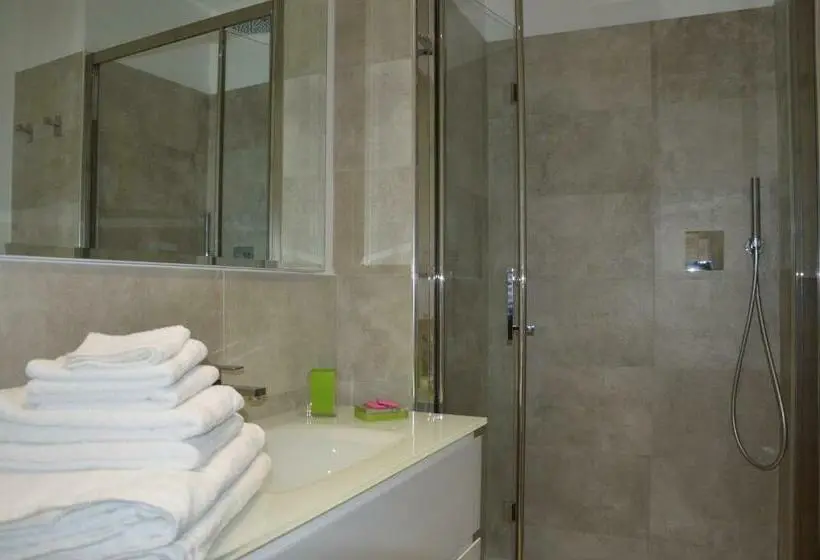 اتاق لوکس با تخت بزرگ, Acque Del Velino B&b
