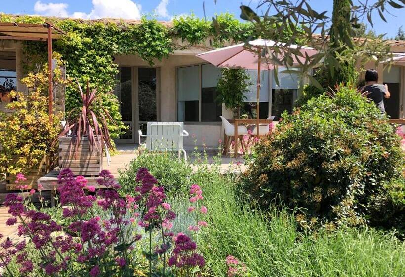 חדר סטנדרט נוף לבריכה, Villa Cabrida