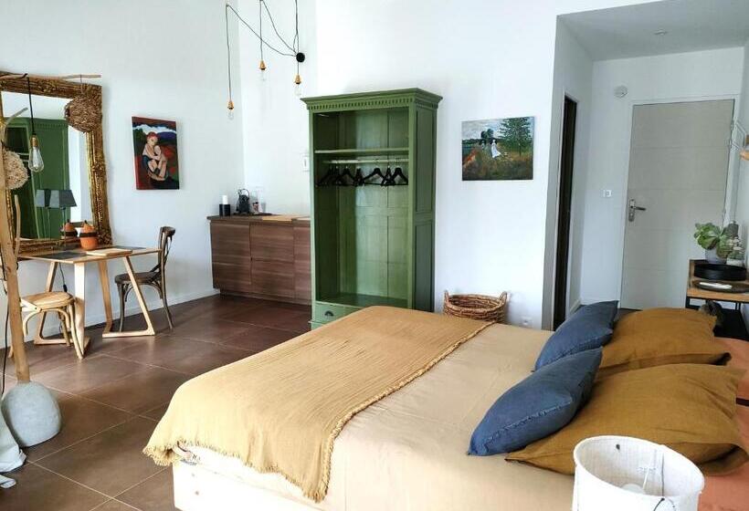 חדר סטנדרט נוף לבריכה, Villa Cabrida