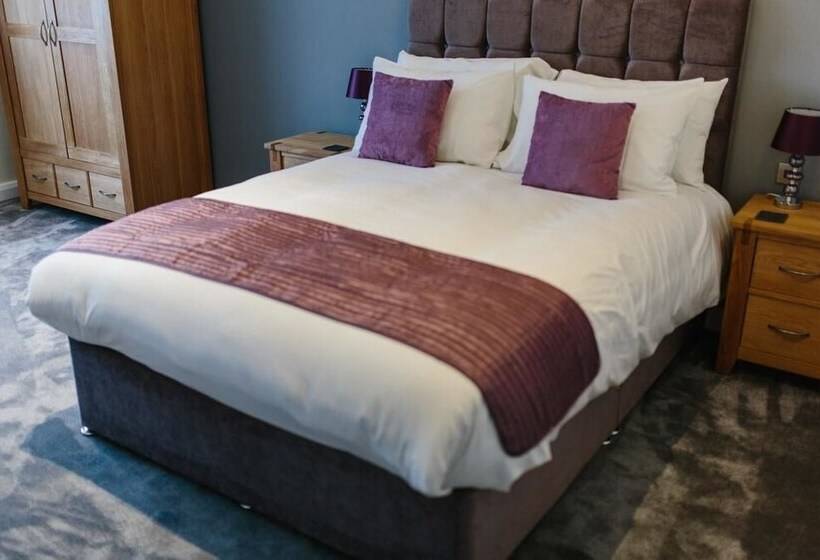 스탠다드 룸 더블 침대, Charnock Farm