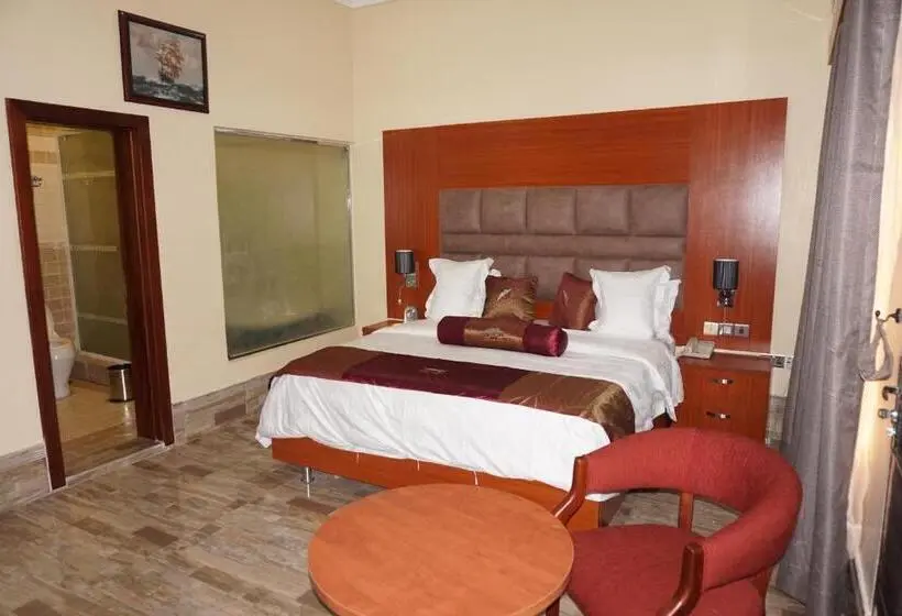 سوییت لوکس, Aenon Suites Oshogbo