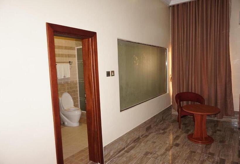 سوییت جونیور, Aenon Suites Oshogbo