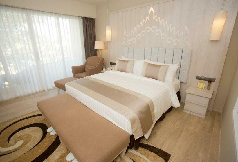 اتاق لوکس, Amata Garden Resort Bagan