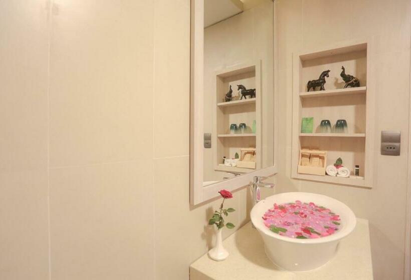 اتاق لوکس, Amata Garden Resort Bagan