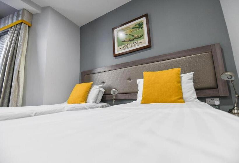 Quarto Superior, Belmont Llandudno