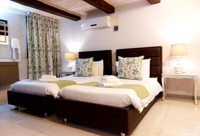 اتاق خانوادگی, Casa Birmula Boutique