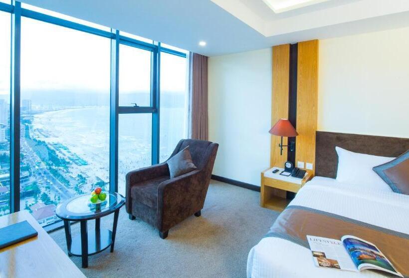 اتاق دلوکس با تخت کینگ و چشم‌انداز شهر, Muong Thanh Luxury Da Nang
