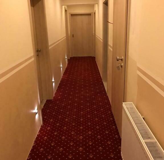 스탠다드 트리플 룸, Sophia