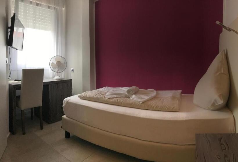 Quarto Estandar Individual, Sophia