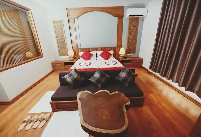 اتاق سوپریور, Thipaw
