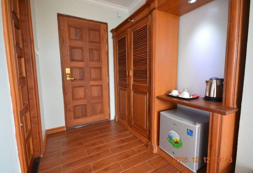 اتاق سوپریور, Thipaw