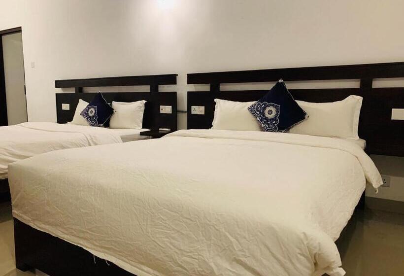 Трехместный Номер Deluxe, Lavenro Hotel & Resort