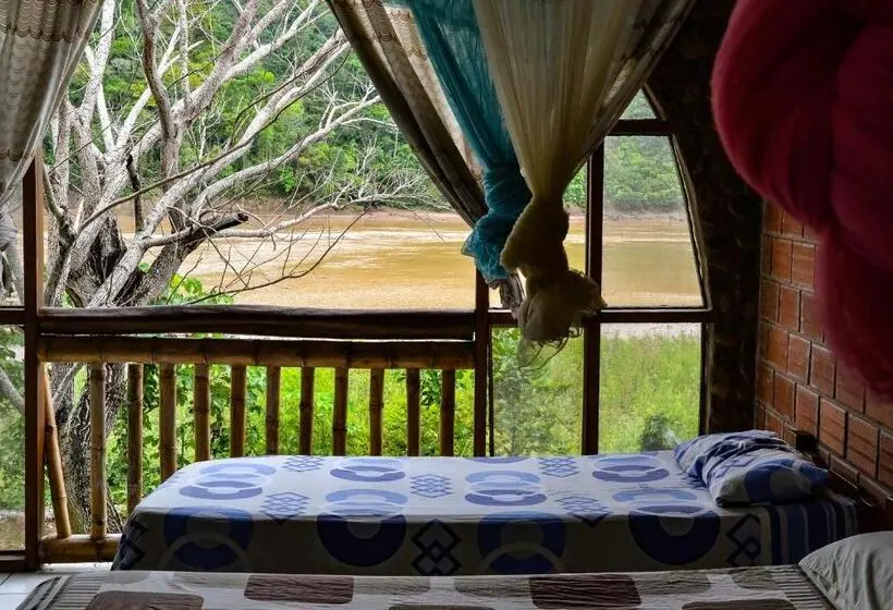 ルームシェアのワンベッド, Lobo Hostel   Rurrenabaque