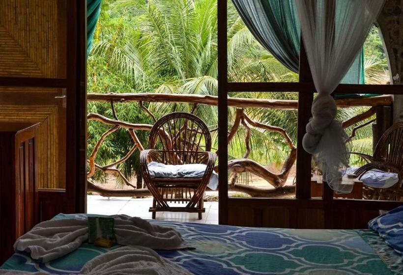 اتاق خانوادگی, Lobo Hostel   Rurrenabaque