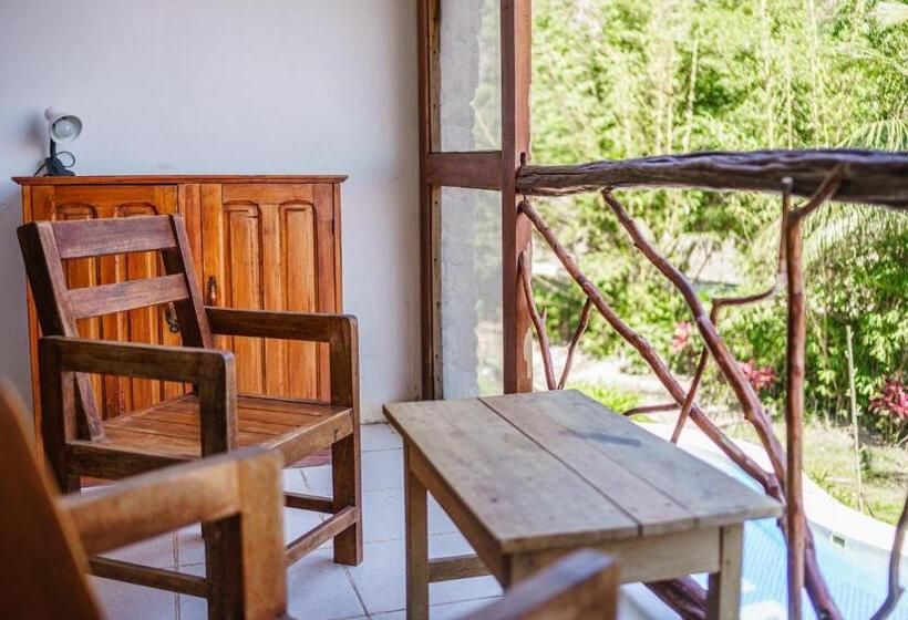 اتاق خانوادگی, Lobo Hostel   Rurrenabaque