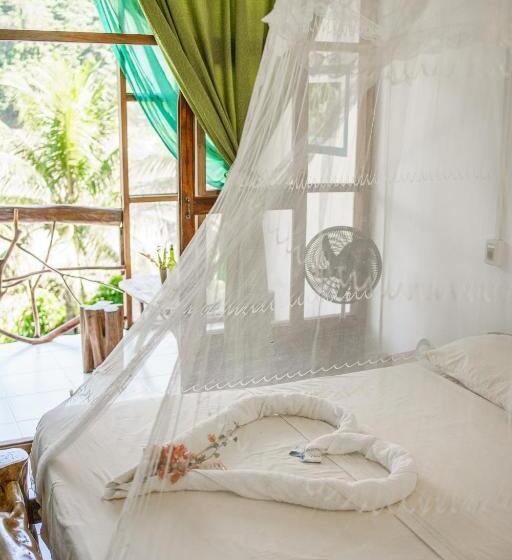 اتاق خانوادگی, Lobo Hostel   Rurrenabaque