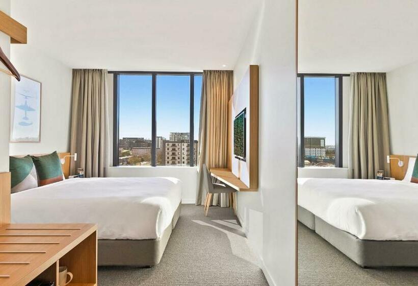 带大床的标准工作室, Mantra Hotel At Sydney Airport